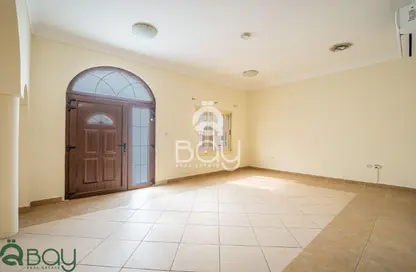 Villa - 5 Bedrooms - 4 Bathrooms for rent in Al Sakhama - Doha