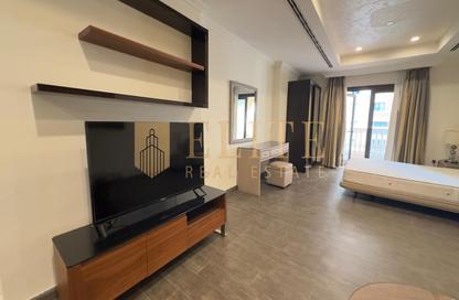 Apartment - Studio - 1 Bathroom for rent in Porto Arabia Townhouses - Porto Arabia - The Pearl Island - Doha