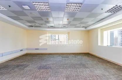 Office Space - Studio - 1 Bathroom for rent in West Bay Tower - West Bay - West Bay - Doha