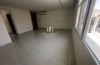 Apartment - 1 Bedroom - 2 Bathrooms for rent in Kulaib Street - Kulaib Street - Doha