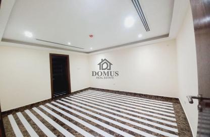 Apartment - 2 Bedrooms - 2 Bathrooms for rent in Thabit Bin Zaid Street - Al Mansoura - Doha