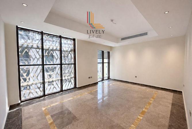 53190278 - Property Image 2