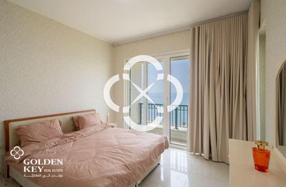 Apartment - 2 Bedrooms - 3 Bathrooms for rent in Viva West - Viva Bahriyah - The Pearl Island - Doha