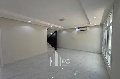 Compound - 4 Bedrooms - 4 Bathrooms for rent in La Verna Compound - Muraikh - AlMuraikh - Doha