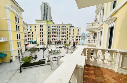 Apartment - 3 Bedrooms - 4 Bathrooms for sale in Mercato - Qanat Quartier - The Pearl Island - Doha