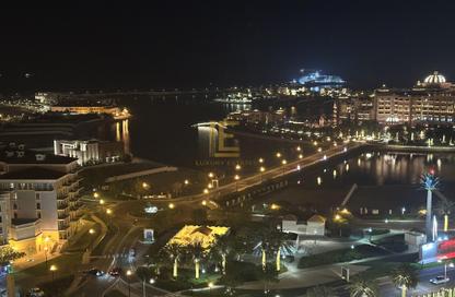 Apartment - 2 Bedrooms - 2 Bathrooms for rent in West Porto Drive - Porto Arabia - The Pearl Island - Doha