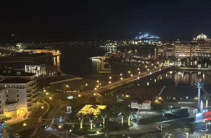 شقة - 2 غرف نوم - 2 حمامات للايجار في طريق بورتو الغربي - بورتو أرابيا - جزيرة اللؤلؤة - الدوحة