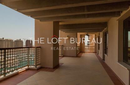 Apartment - 4 Bedrooms - 5 Bathrooms for rent in Tower 6 - Porto Arabia - The Pearl Island - Doha