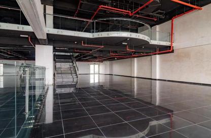 Show Room - Studio - 2 Bathrooms for rent in Umm Al Seneem - Doha
