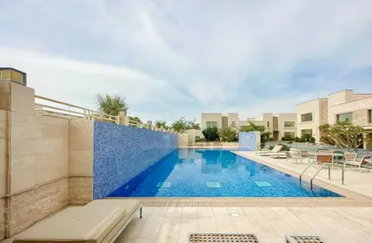 فيلا - 4 غرف نوم - 5 حمامات للايجار في شارع النعيجة - غرب الهلال - الهلال - الدوحة