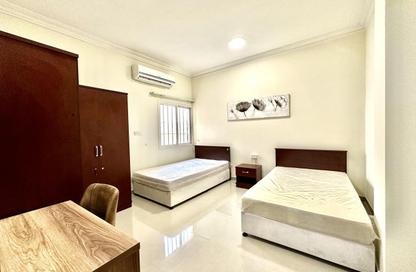 Apartment - 2 Bedrooms - 2 Bathrooms for rent in Bin Omran 35 - Fereej Bin Omran - Doha