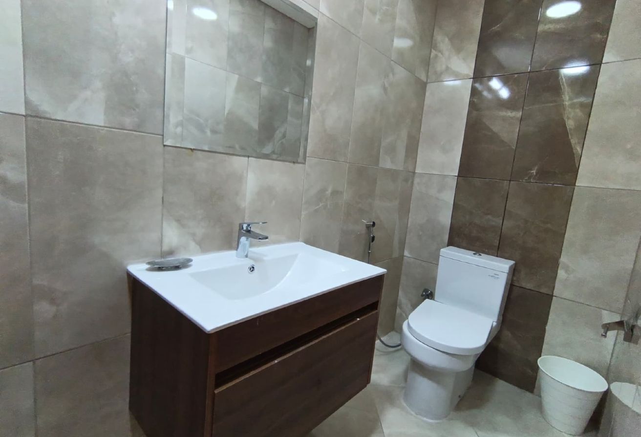 LIMITED TIME OFFER 2BHK FURNISH JUST 6500 INCLUDED thumbnail 7