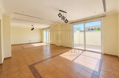 Villa - 3 Bedrooms - 3 Bathrooms for rent in Al Nasr Street - Al Nasr - Doha