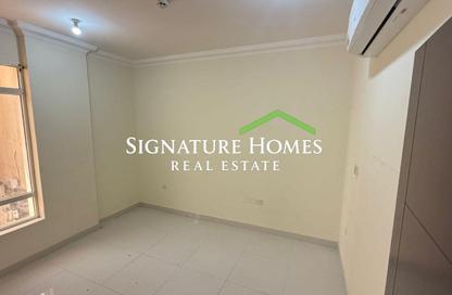 Apartment - 1 Bedroom - 1 Bathroom for rent in Umm Ghwailina Comm - Umm Ghuwalina - Umm Ghuwailina - Doha Apartment - 1 Bedroom - 1 Bathroom for rent in Umm Ghwailina Comm - Umm Ghuwalina - Umm Ghuwailina - Doha