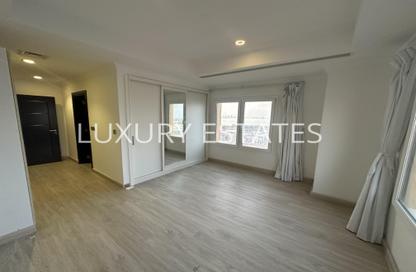 Apartment - 2 Bedrooms - 3 Bathrooms for rent in West Porto Drive - Porto Arabia - The Pearl Island - Doha Apartment - 2 Bedrooms - 3 Bathrooms for rent in West Porto Drive - Porto Arabia - The Pearl Island - Doha