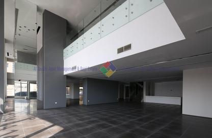 Show Room - Studio for rent in Al Jassim Tower - Fereej Bin Mahmoud South - Fereej Bin Mahmoud - Doha