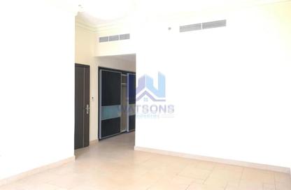 Apartment - 2 Bedrooms - 3 Bathrooms for rent in Qanat Quartier - The Pearl Island - Doha