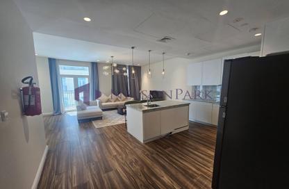 Apartment - 2 Bedrooms - 3 Bathrooms for rent in Floresta Gardens - Floresta Gardens - The Pearl Island - Doha