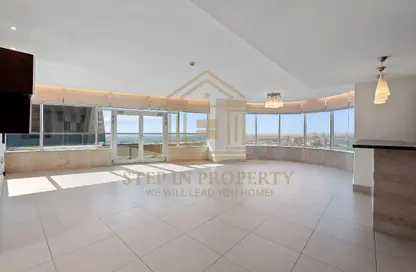 شقة - 3 غرف نوم - 5 حمامات للايجار في برج وست باي - الخليج الجنوبي - الخليج الغربي - الدوحة