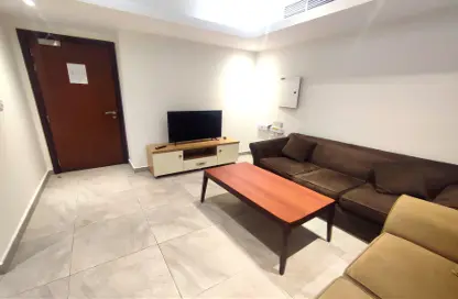 Apartment - 2 Bedrooms - 1 Bathroom for rent in Al Sadd Road - Al Sadd - Doha