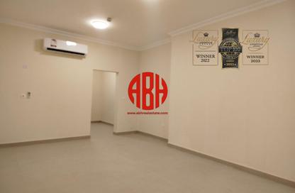 Apartment - 3 Bedrooms - 3 Bathrooms for rent in Al Jazeera Street - Fereej Bin Mahmoud North - Fereej Bin Mahmoud - Doha