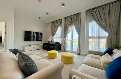 Apartment - 1 Bedroom - 2 Bathrooms for rent in Carnaval - Qanat Quartier - The Pearl Island - Doha