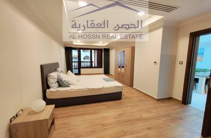 Apartment - 1 Bedroom - 2 Bathrooms for rent in Tuscan Tower - Porto Arabia - The Pearl Island - Doha