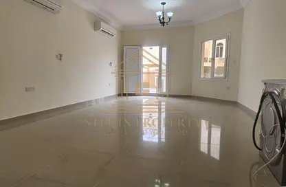 Apartment - 2 Bedrooms - 2 Bathrooms for rent in Bu Hamour Street - Abu Hamour - Doha