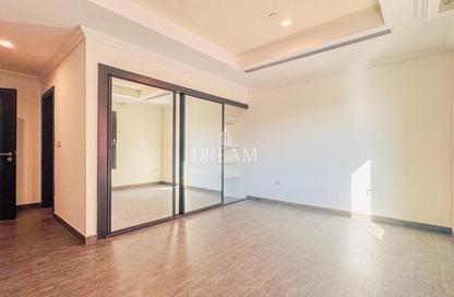 Apartment - 1 Bedroom - 2 Bathrooms for rent in Porto Arabia - The Pearl Island - Doha