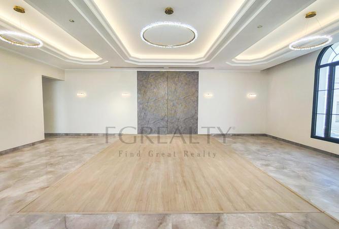 54443353 - Property Image 2