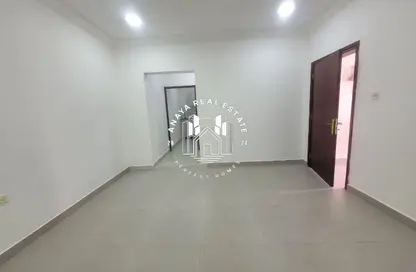 (بنتهاوس  (روف - غرفة نوم - 1 حمام للايجار في طريق مسيمير - أبو هامور - الدوحة