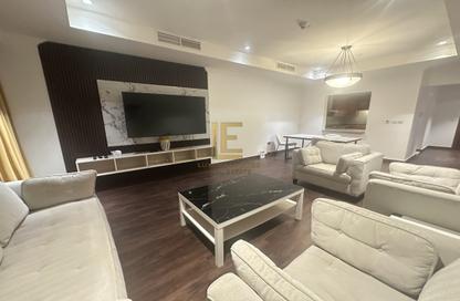 Apartment - 1 Bedroom - 2 Bathrooms for rent in West Porto Drive - Porto Arabia - The Pearl Island - Doha