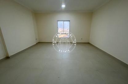 Apartment - 3 Bedrooms - 3 Bathrooms for rent in Al Mansoura - Al Mansoura - Doha