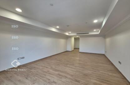 Apartment - 1 Bedroom - 2 Bathrooms for rent in East Porto Drive - Porto Arabia - The Pearl Island - Doha