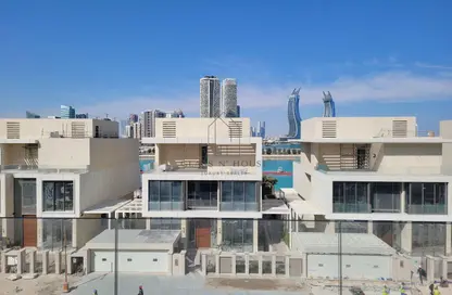 Apartment - 2 Bedrooms - 3 Bathrooms for sale in Crystal Residence - Gewan Island - The Pearl Island - Doha