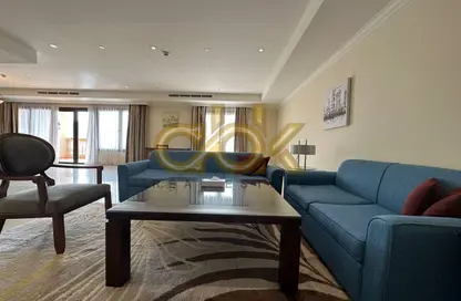 Apartment - 2 Bedrooms - 3 Bathrooms for rent in East Porto Drive - Porto Arabia - The Pearl Island - Doha