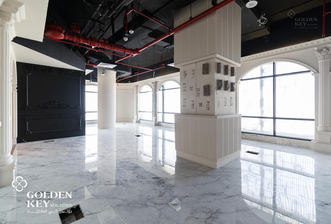 مكتب بالمارينا الوسيل منطقة الأعمال  باطلالة لا مثيل لها