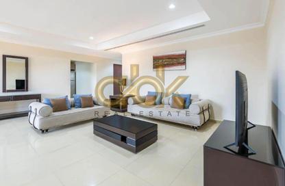 Apartment - 2 Bedrooms - 3 Bathrooms for rent in East Porto Drive - Porto Arabia - The Pearl Island - Doha
