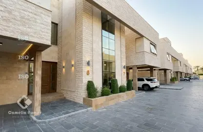 Compound - 4 Bedrooms - 6 Bathrooms for rent in Al Maamoura - Al Maamoura - Doha