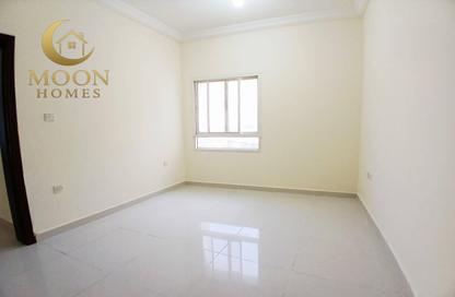 Apartment - 1 Bedroom - 1 Bathroom for rent in Umm Ghuwailina 4 - Umm Ghuwailina - Doha
