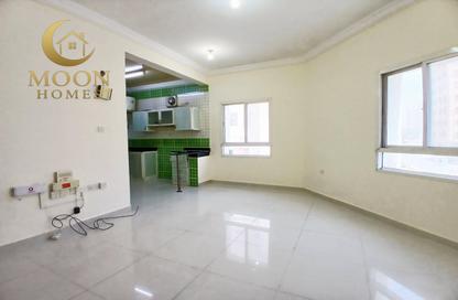 Apartment - 1 Bedroom - 1 Bathroom for rent in Umm Ghuwailina 4 - Umm Ghuwailina - Doha