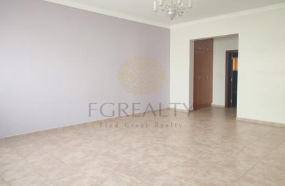 Compound - 3 Bedrooms - 4 Bathrooms for rent in Ain Khaled Villas - Ain Khaled - Doha