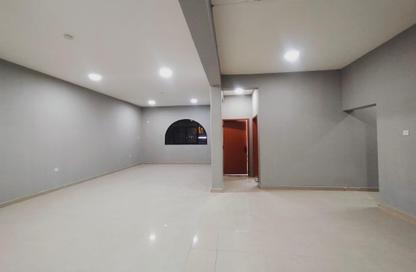 Apartment - 3 Bedrooms - 3 Bathrooms for rent in Fereej Kulaib - Doha