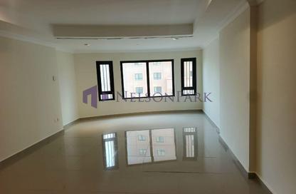 Apartment - 1 Bedroom - 2 Bathrooms for rent in East Porto Drive - Porto Arabia - The Pearl Island - Doha