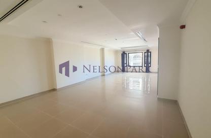 Apartment - 1 Bedroom - 2 Bathrooms for rent in Tower 28 - Porto Arabia - The Pearl Island - Doha