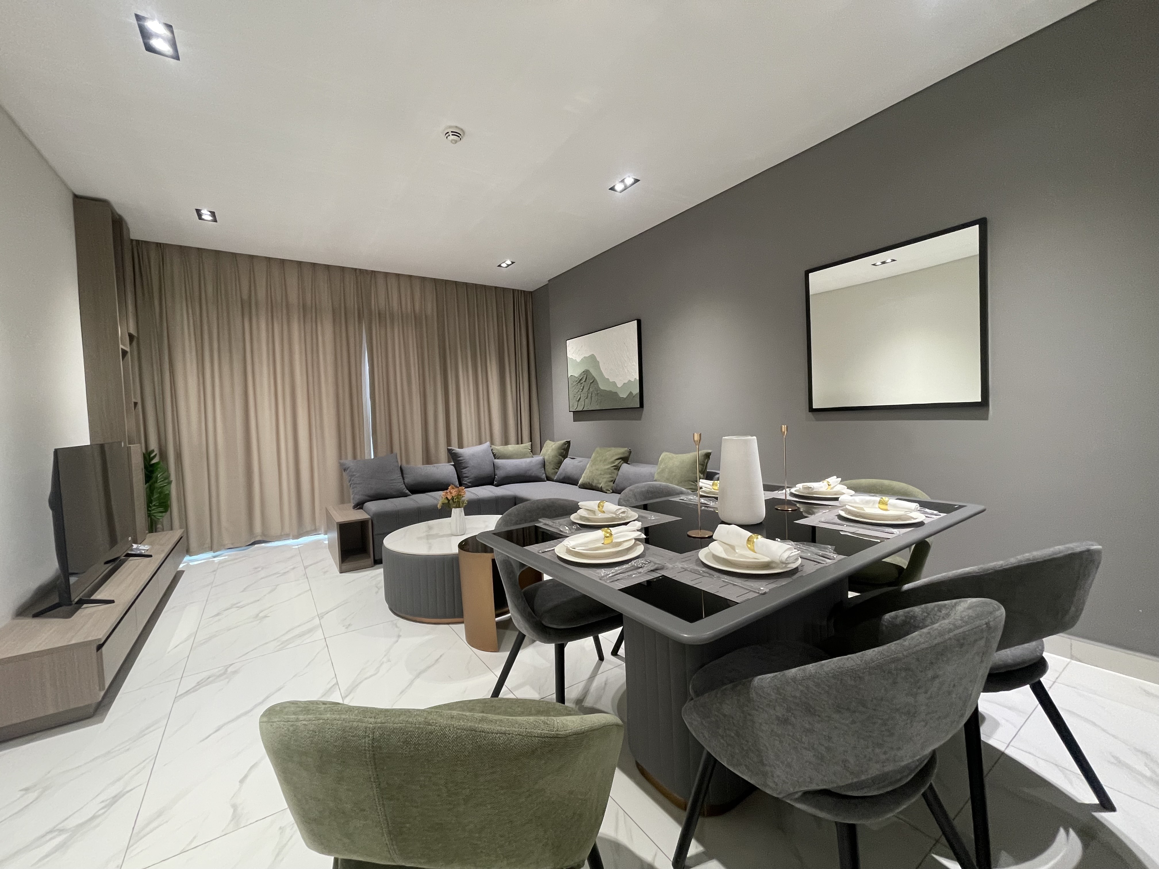 LAVISH BRAND NEW FF 2BED ROOM APARTMENT IN LUSAIL thumbnail 6