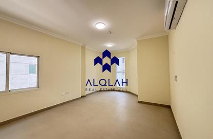 Apartment - 3 Bedrooms - 2 Bathrooms for rent in Fereej Bin Mahmoud North - Fereej Bin Mahmoud - Doha