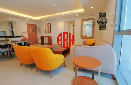 Apartment - 2 Bedrooms - 3 Bathrooms for rent in Burj Al Marina - Marina District - Lusail