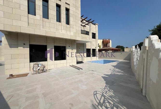 54101677 - Property Image 2