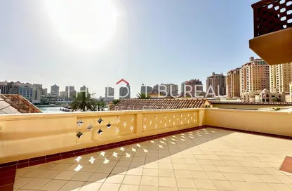 تاون هاوس - 2 غرف نوم - 2 حمامات للايجار في طريق بورتو الشرقي - بورتو أرابيا - جزيرة اللؤلؤة - الدوحة